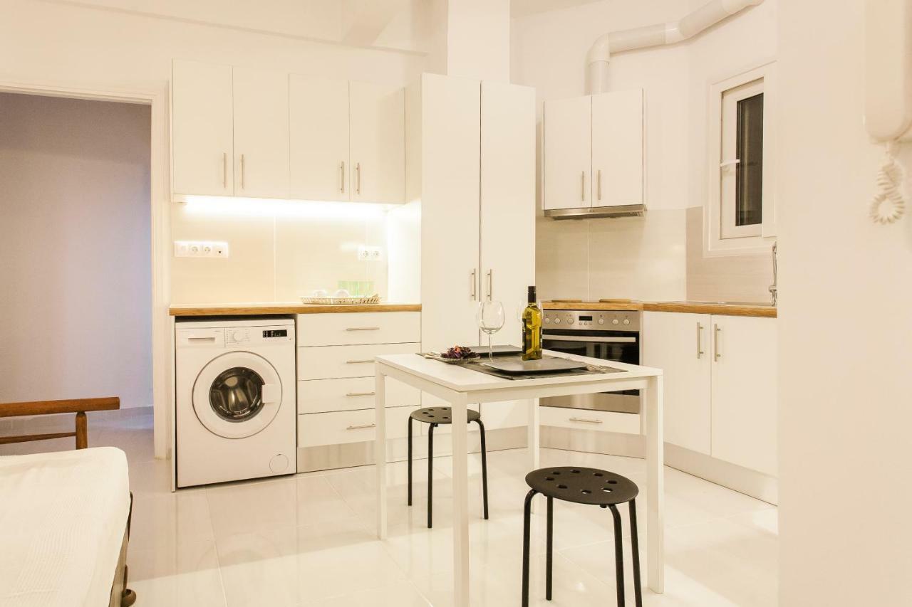 Classy And Stylish Private Apartment At Acropolis Museum Metro Station Atene Esterno foto
