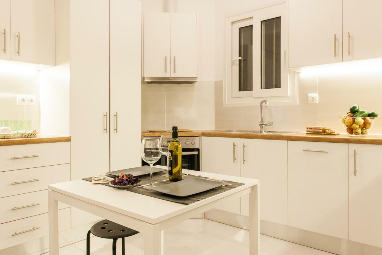 Classy And Stylish Private Apartment At Acropolis Museum Metro Station Atene Esterno foto