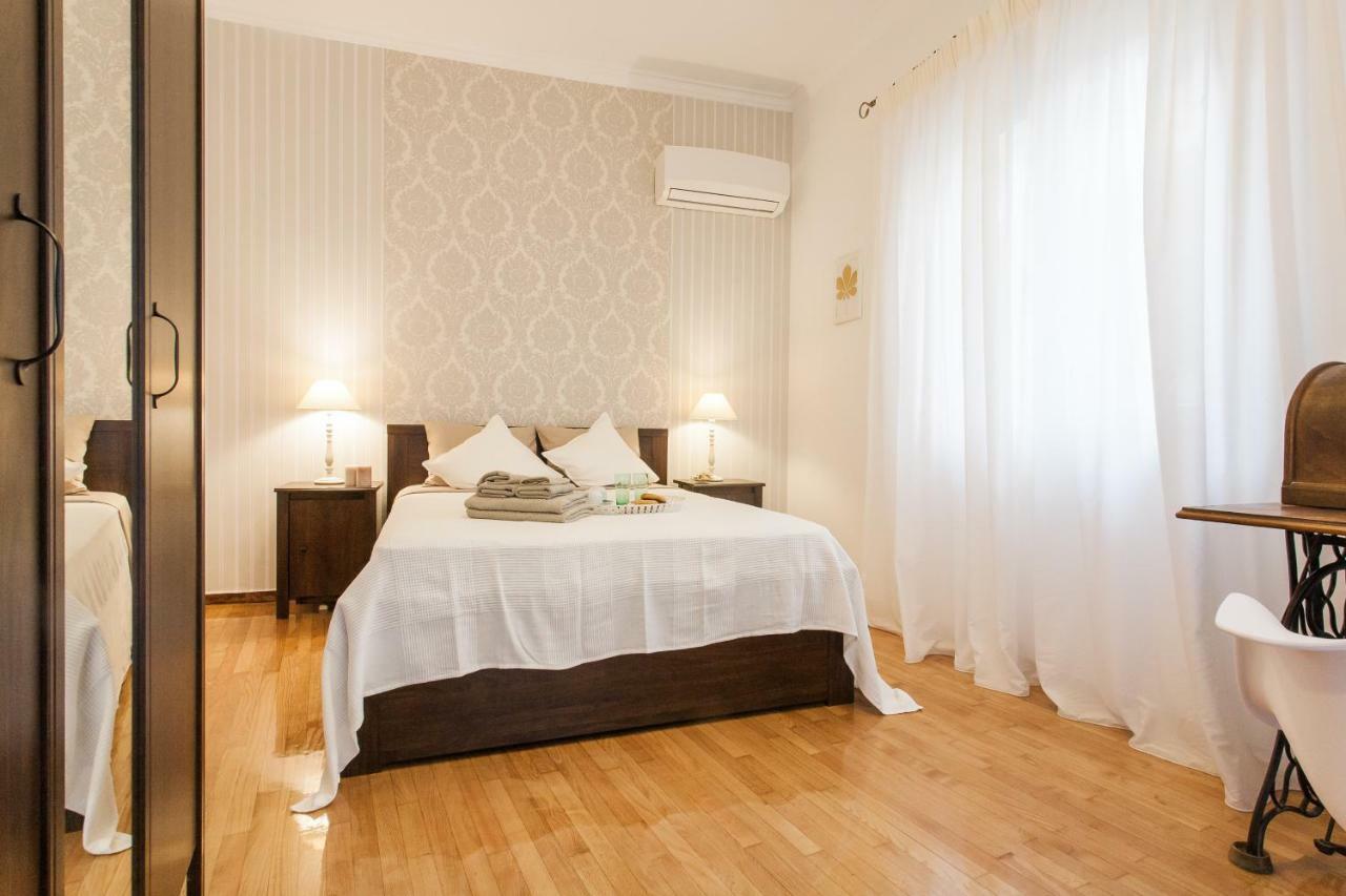 Classy And Stylish Private Apartment At Acropolis Museum Metro Station Atene Esterno foto