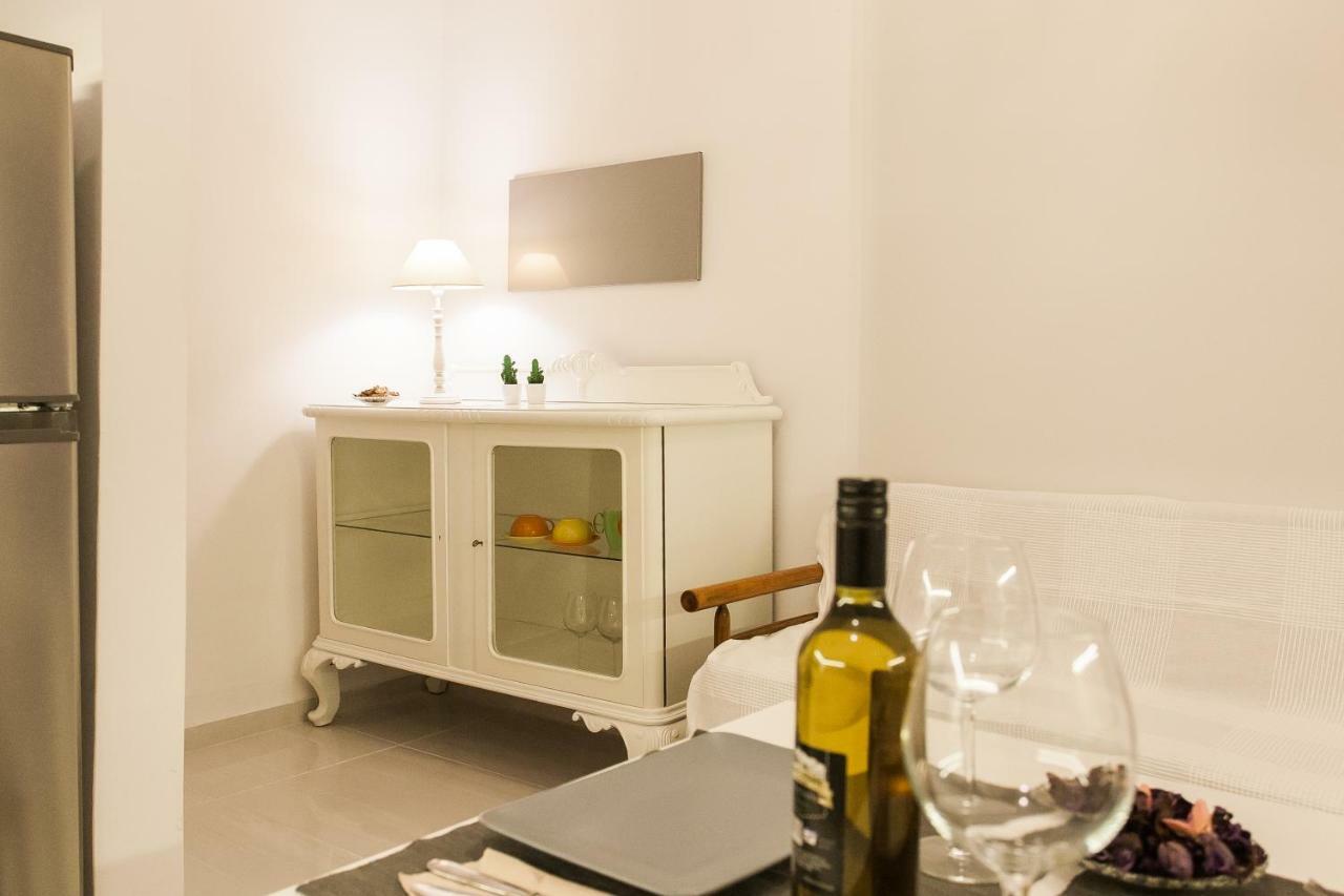 Classy And Stylish Private Apartment At Acropolis Museum Metro Station Atene Esterno foto